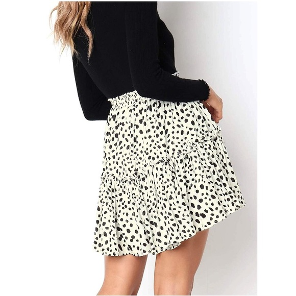 White and black flowy skirt - Picture 2 of 2